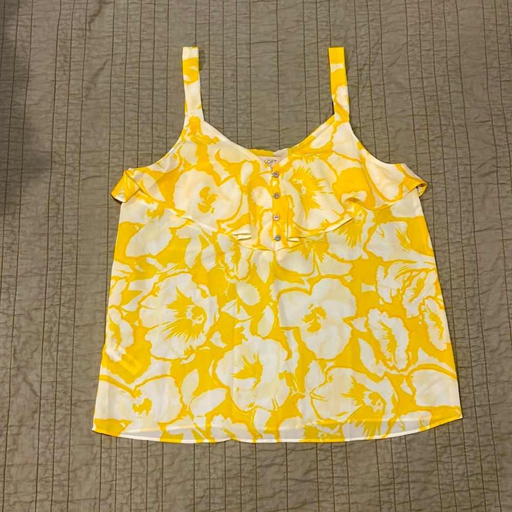 NWT - LOFT (M) - Sleeveless Ruffled Floral Blouse